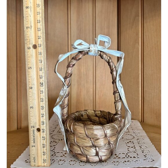 Small Woven Natural Straw Basket Handle Gold Accents White Paper Ribbon - Picture 2 of 7